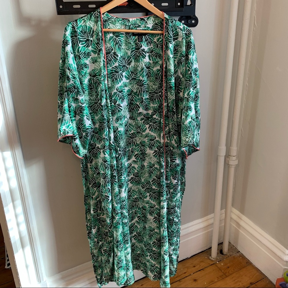 Room service kimono